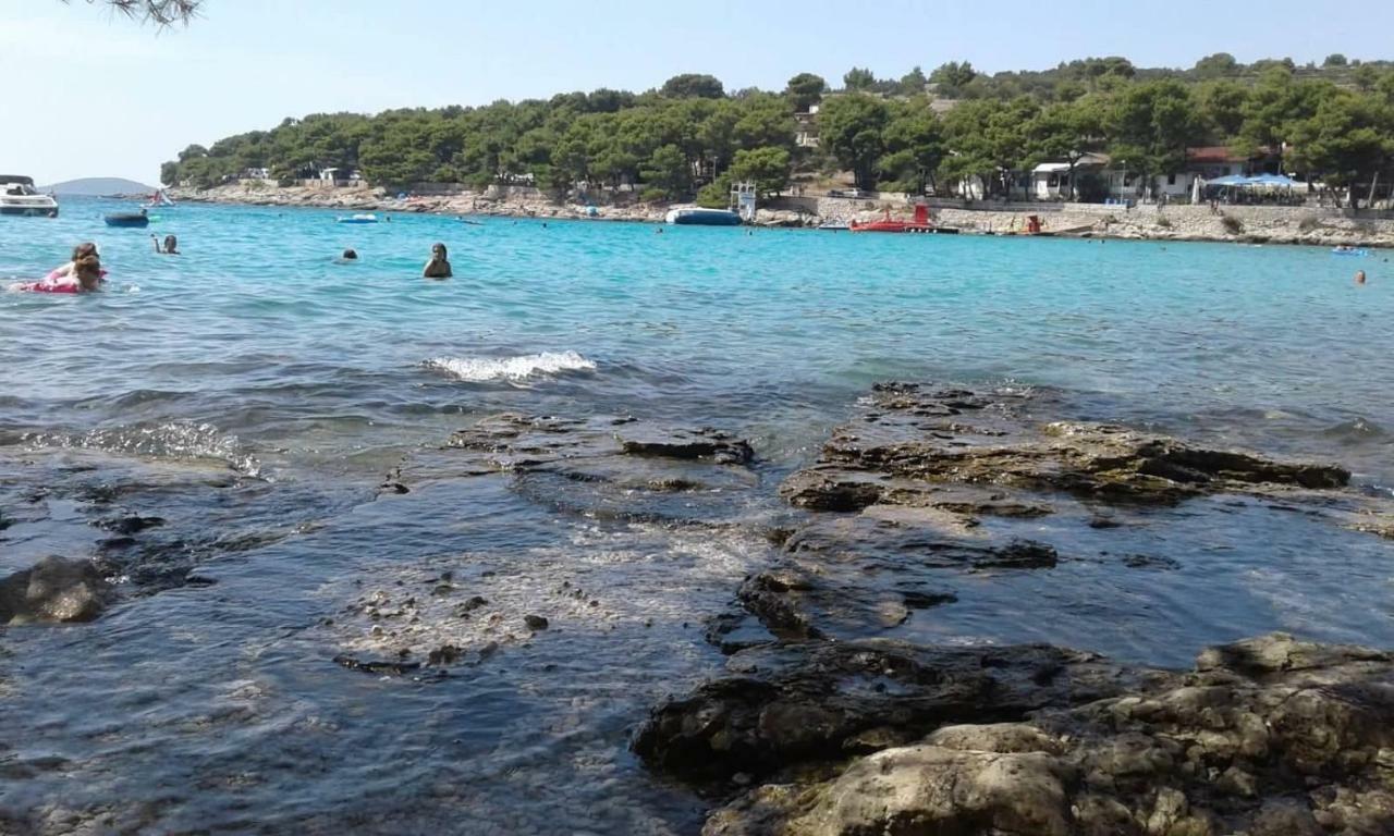 Apartmani Ivandić Murter Bagian luar foto